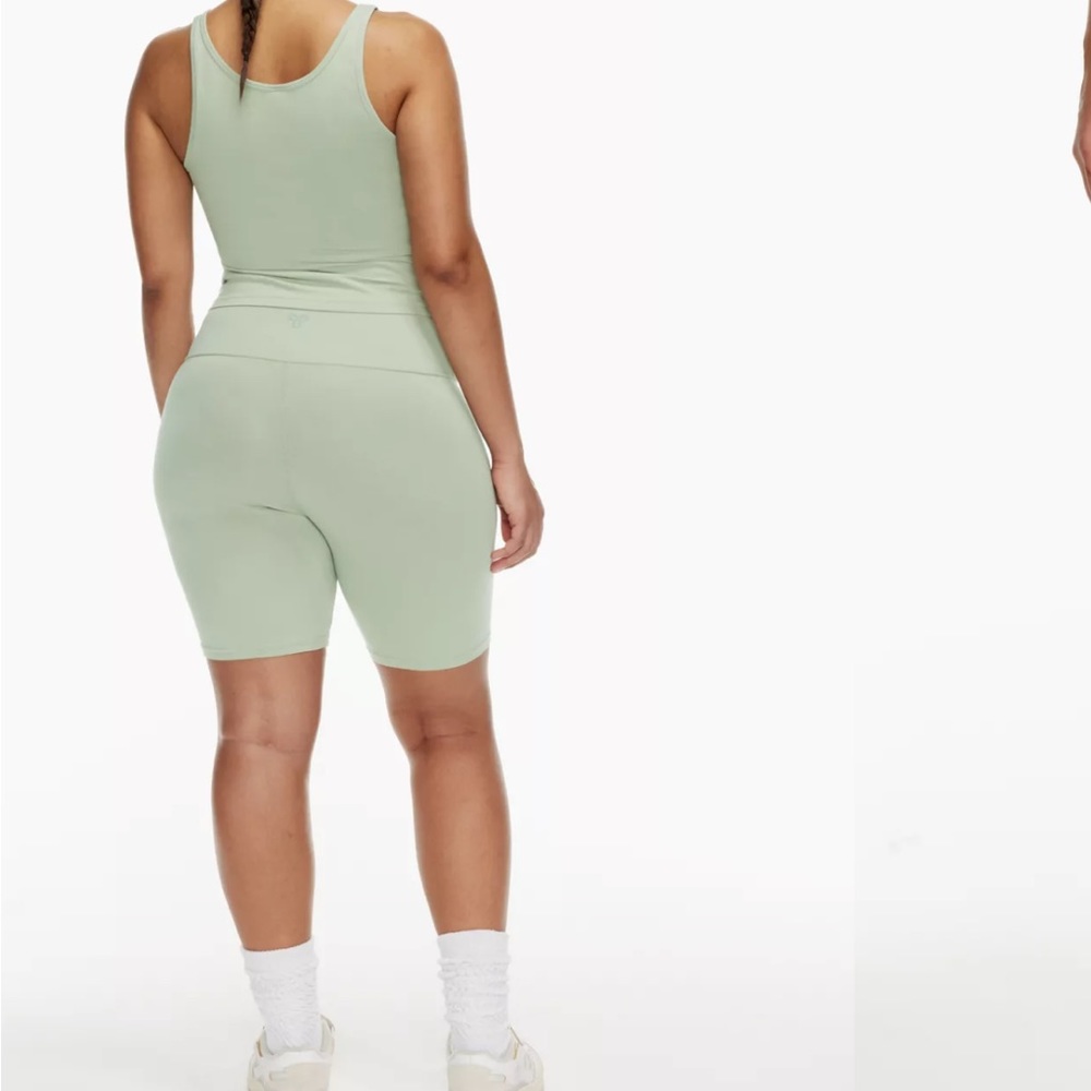 Aritzia TNA Biker Shorts
